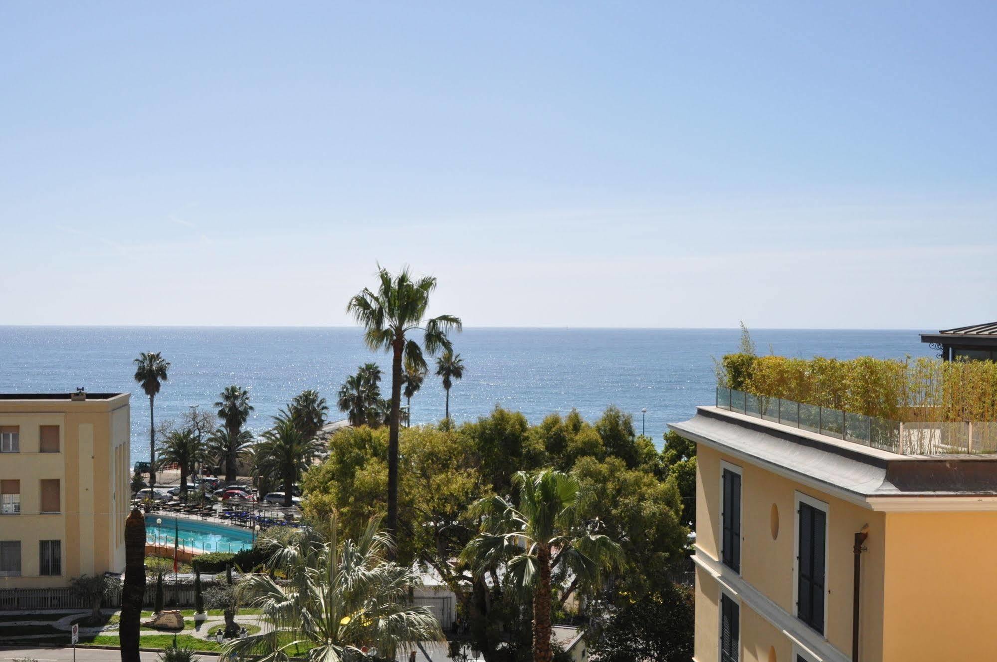 Hotel Sole Mare Sanremo Exterior photo