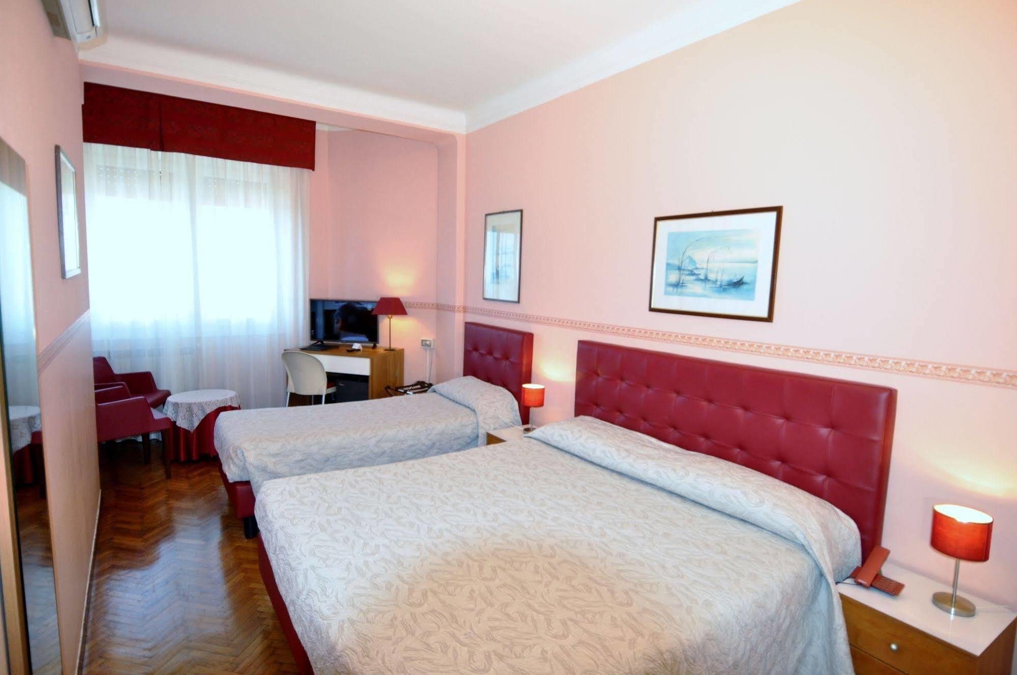 Hotel Sole Mare Sanremo Exterior photo