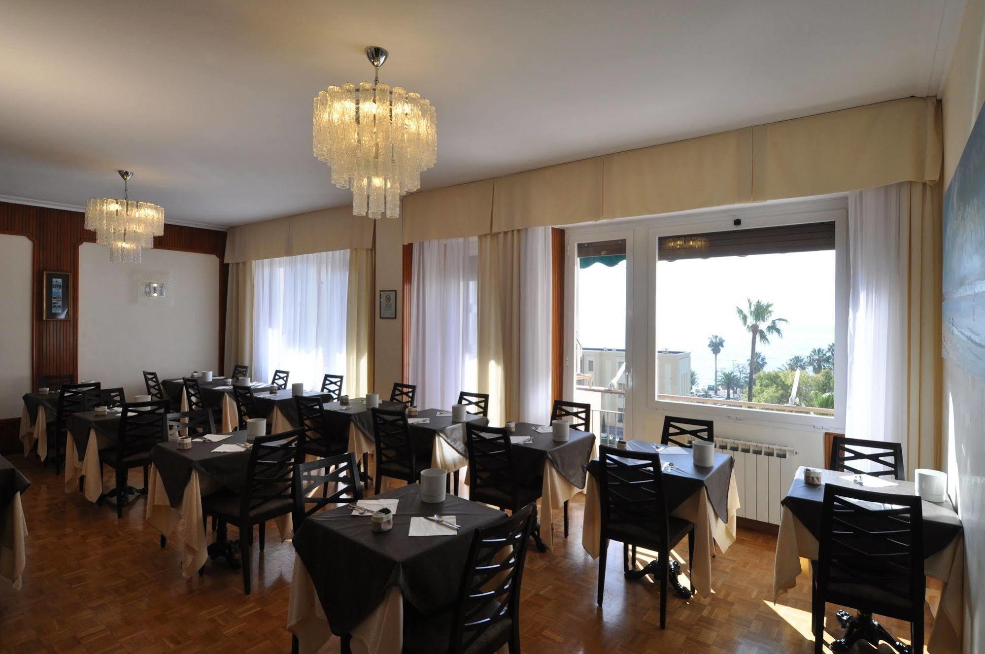Hotel Sole Mare Sanremo Exterior photo