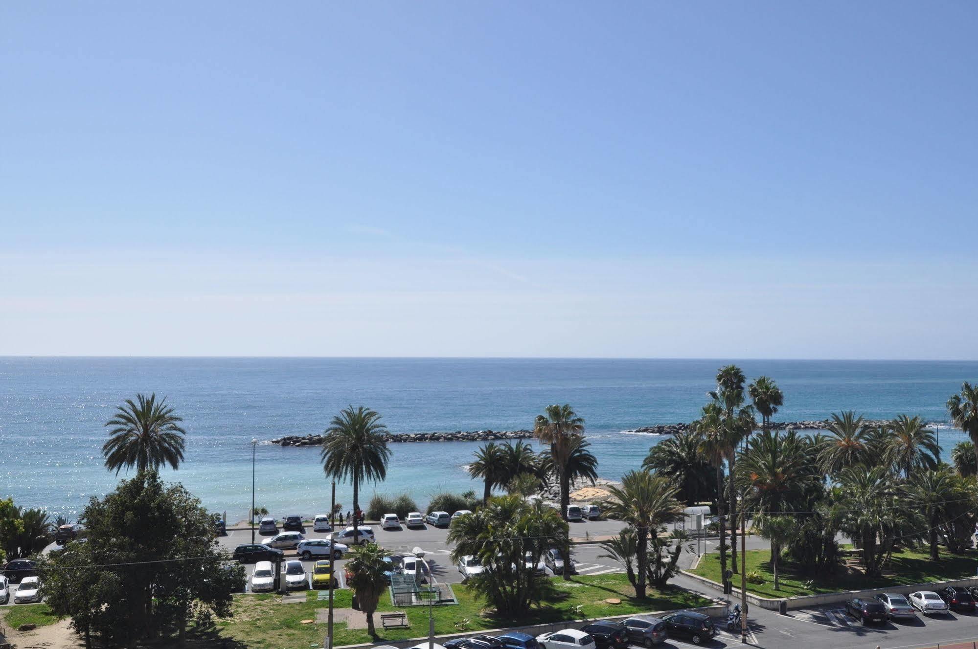 Hotel Sole Mare Sanremo Exterior photo