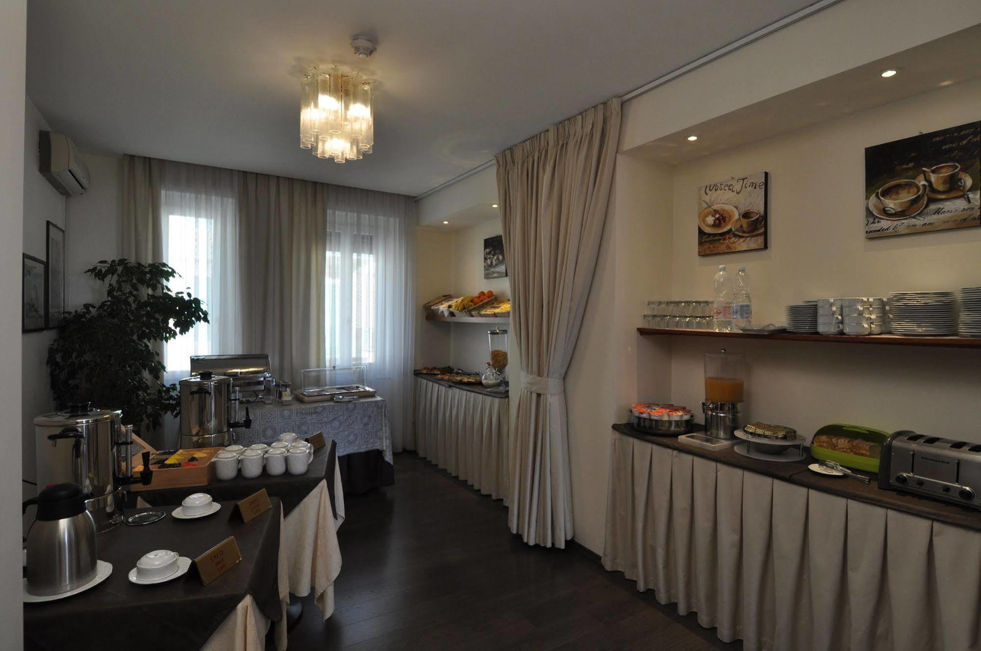 Hotel Sole Mare Sanremo Exterior photo
