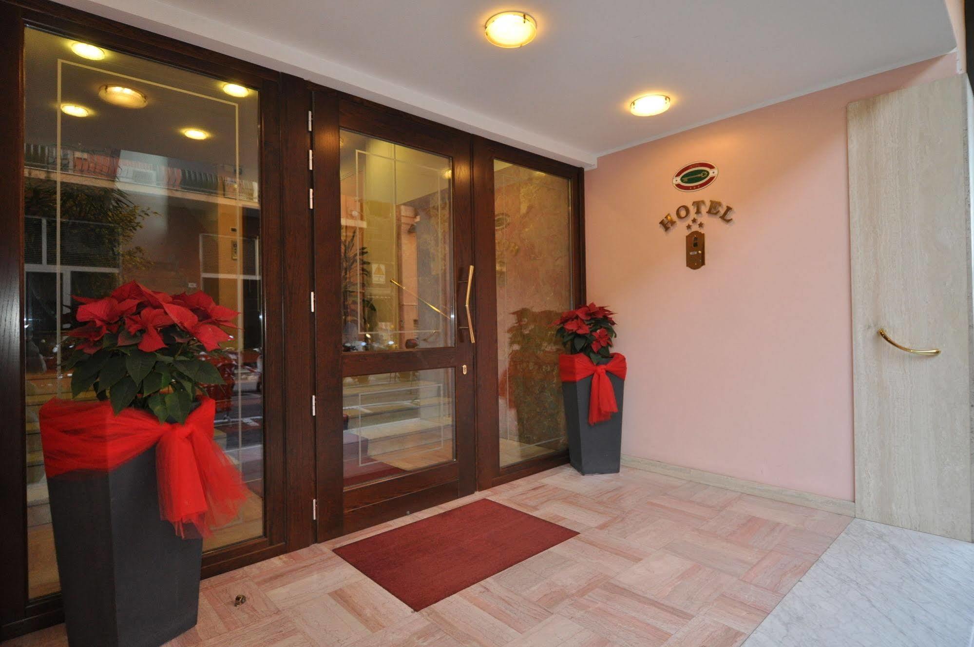 Hotel Sole Mare Sanremo Exterior photo